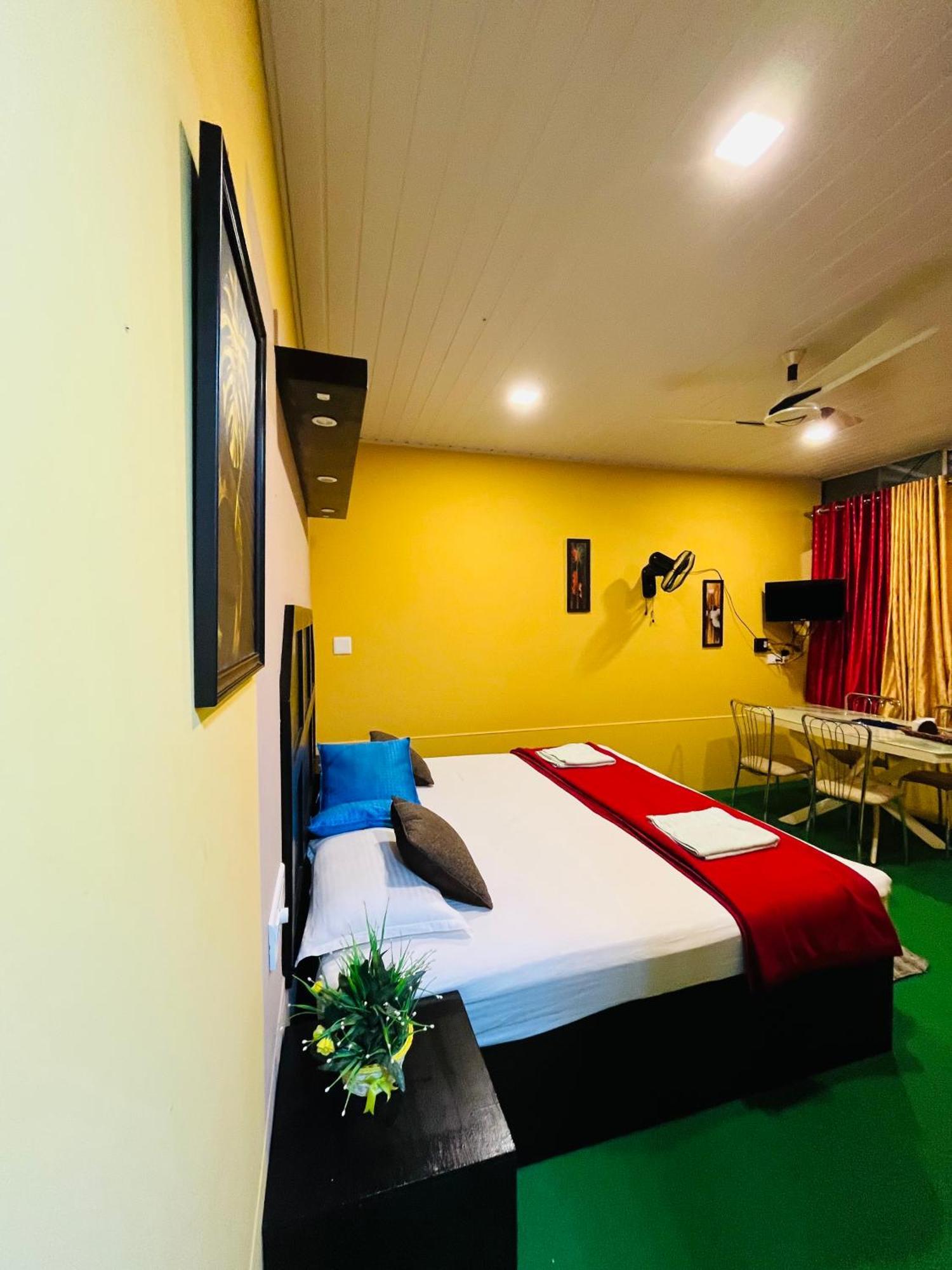Fab Valley Homestay Муннар Экстерьер фото